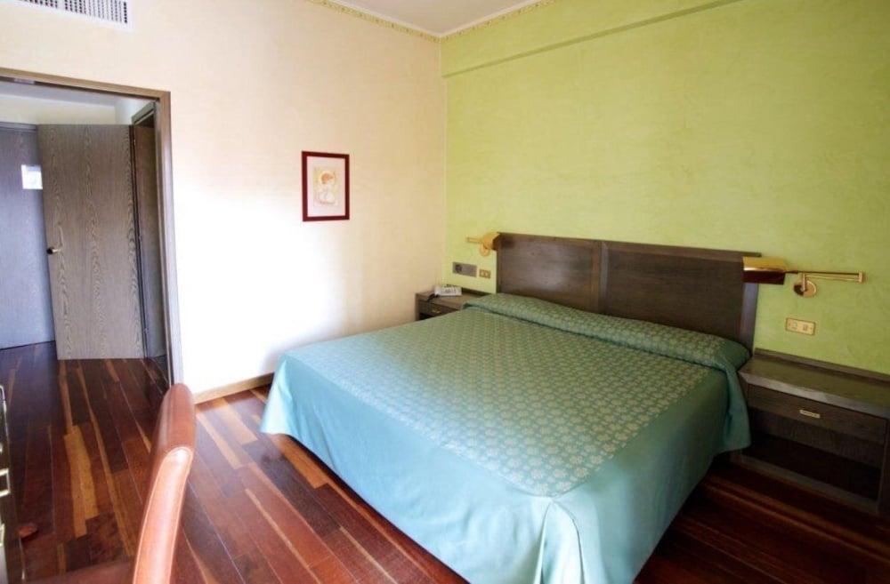 Astor Hotel Vintage Frosinone Extérieur photo