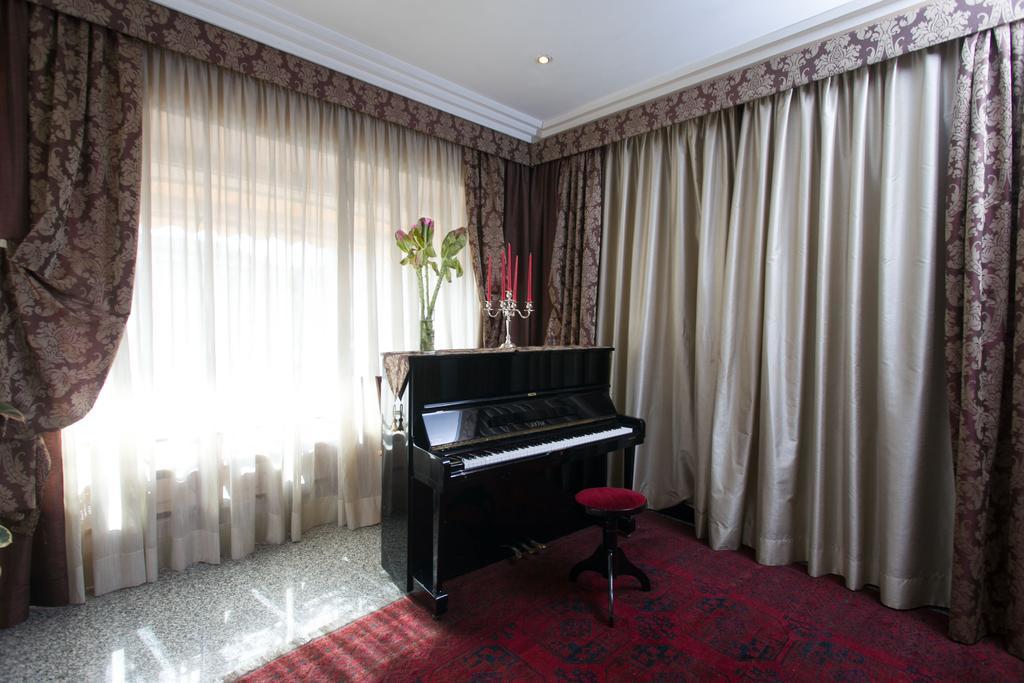 Astor Hotel Vintage Frosinone Extérieur photo