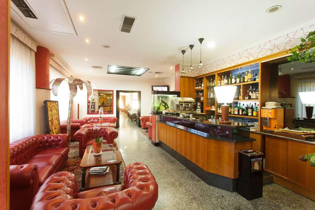 Astor Hotel Vintage Frosinone Restaurant photo